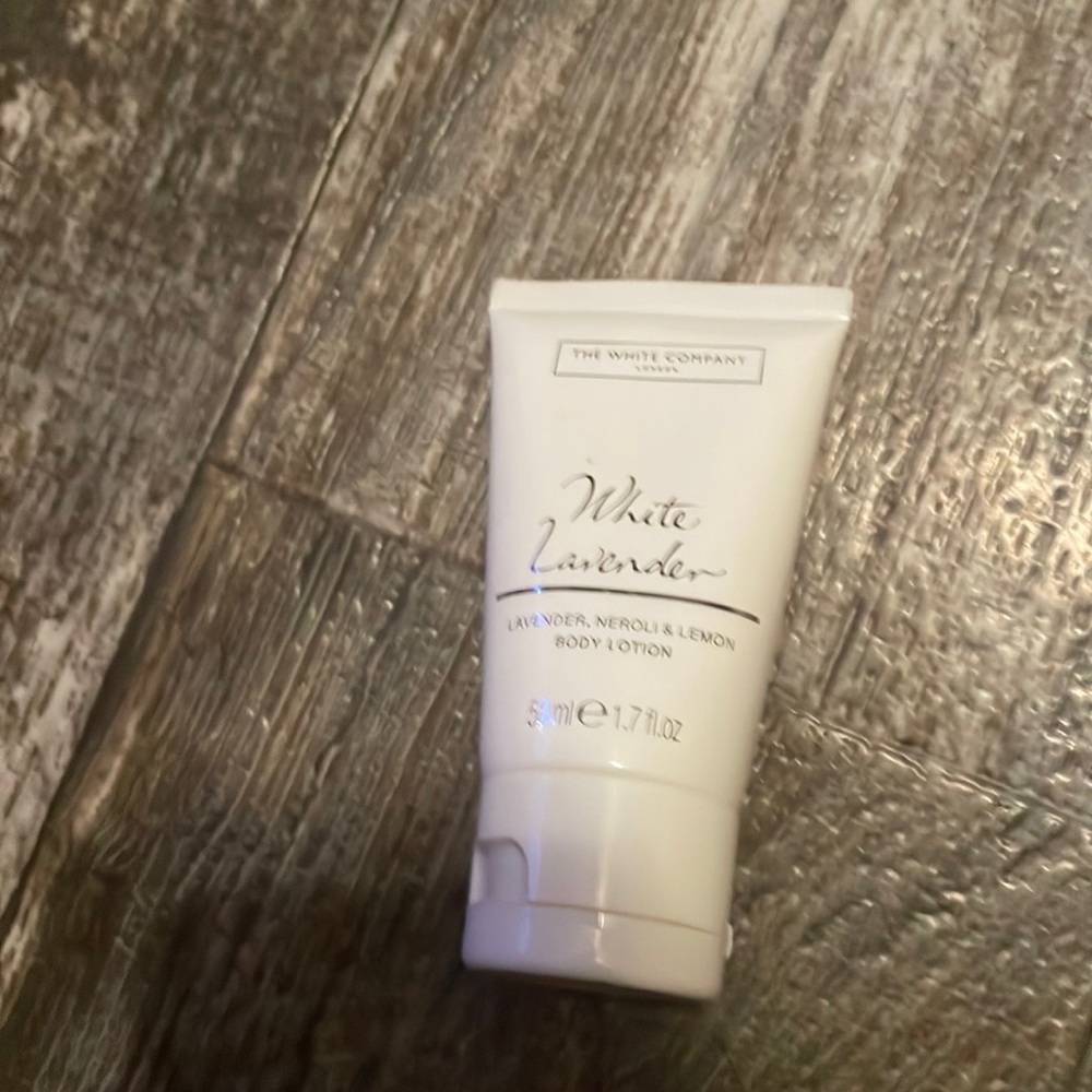 Body lotion the color of the bottle is white.